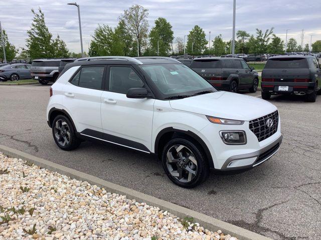 2026 Hyundai Venue SEL w/Two-Tone Roof