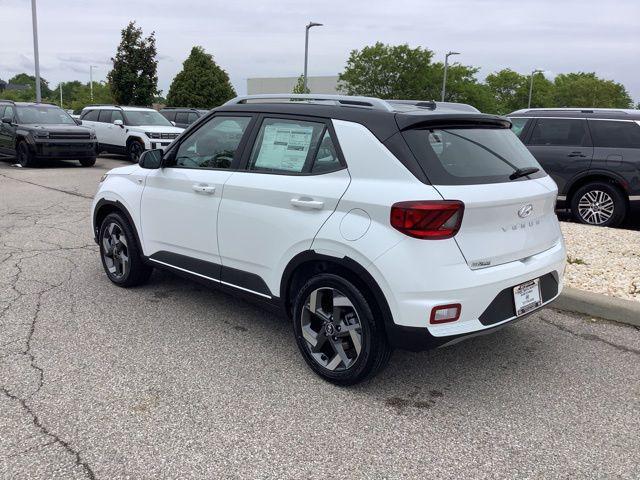 2026 Hyundai Venue SEL w/Two-Tone Roof
