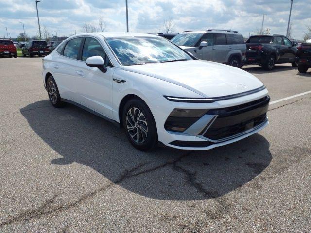 2026 Hyundai Sonata Hybrid Blue