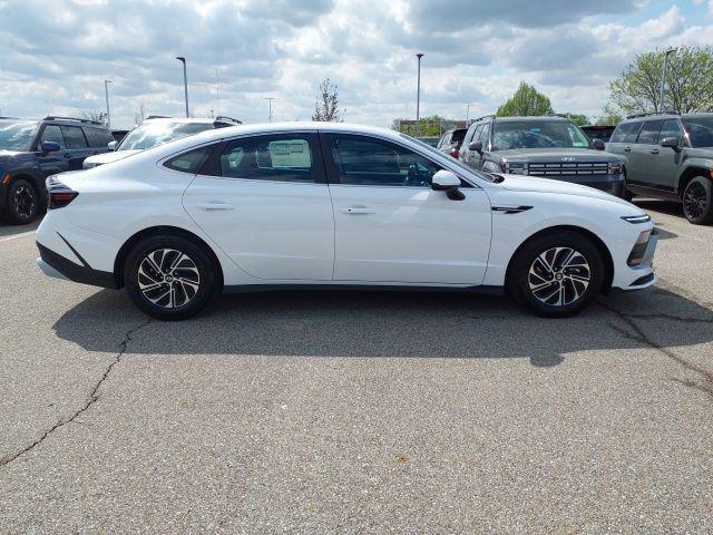 2026 Hyundai Sonata Hybrid Blue