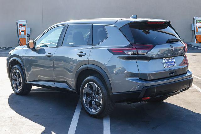 2024 Nissan Rogue SV FWD