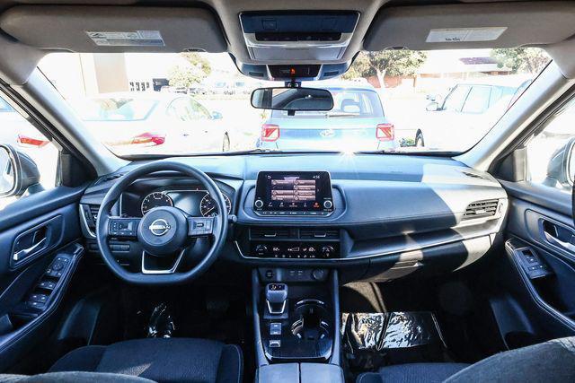 2024 Nissan Rogue SV FWD