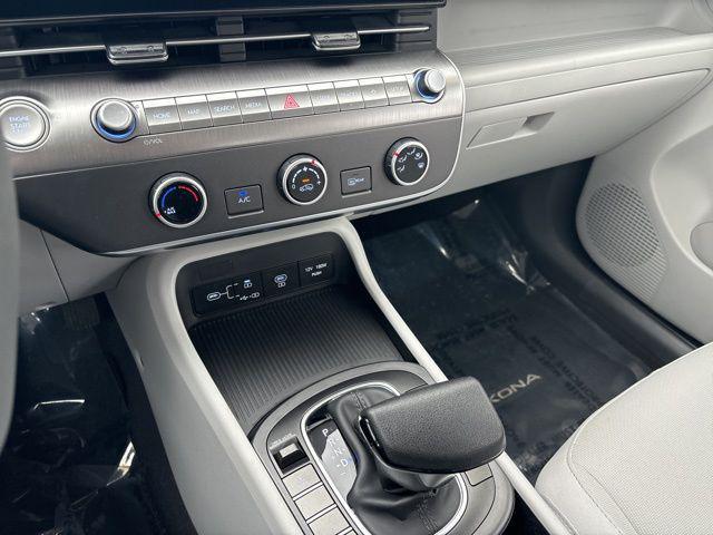 2024 Hyundai Kona SE