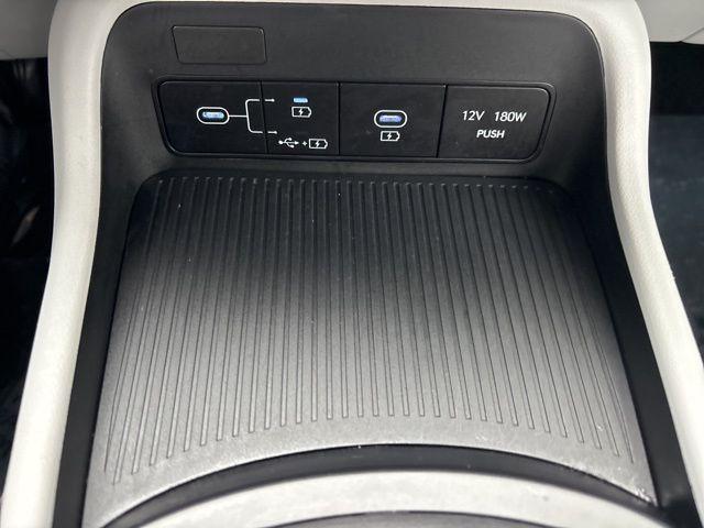 2024 Hyundai Kona SE