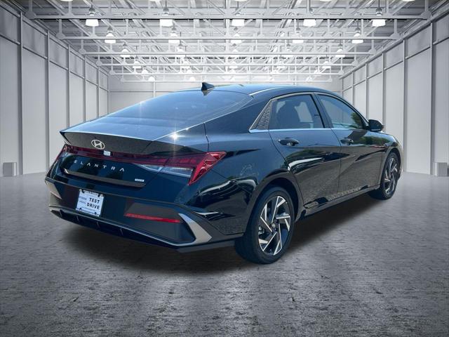 2025 Hyundai Elantra Hybrid Limited