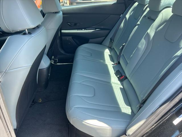 2025 Hyundai Elantra Hybrid Limited