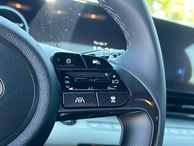 2025 Hyundai Elantra Hybrid Limited