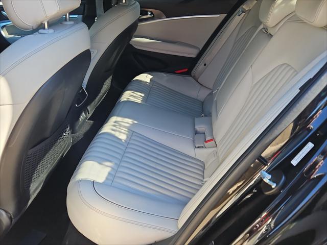2024 Genesis G70 3.3T RWD Sport Advanced