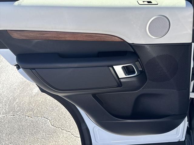 2025 Land Rover Discovery P300 S