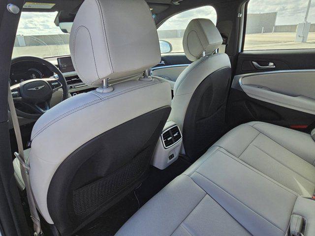2025 Genesis G70 2.5T RWD