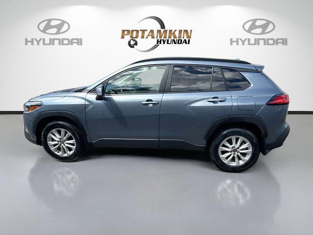 2024 Toyota Corolla Cross LE