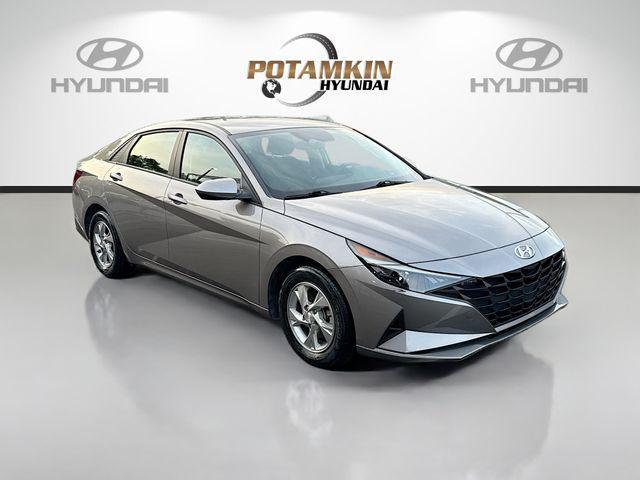 2023 Hyundai Elantra SE