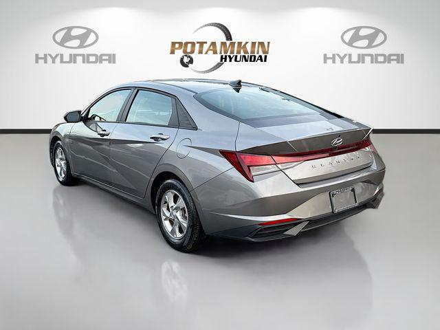 2023 Hyundai Elantra SE