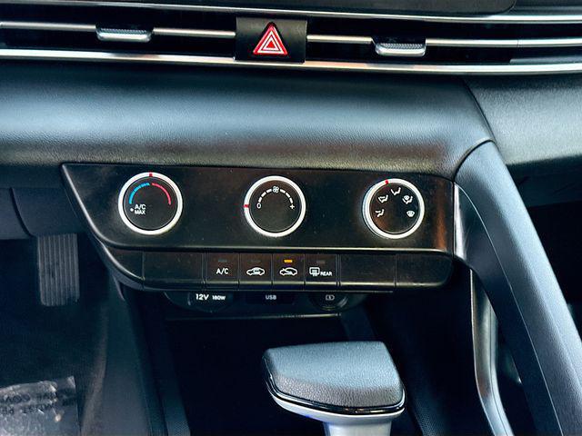2023 Hyundai Elantra SE
