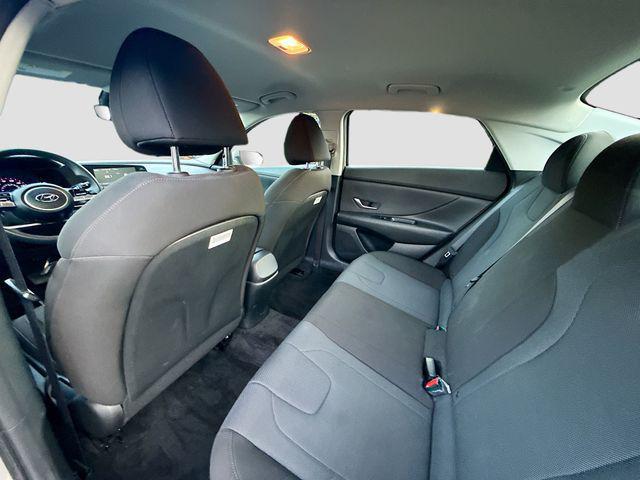2023 Hyundai Elantra SE