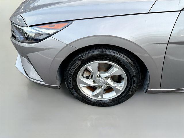 2023 Hyundai Elantra SE