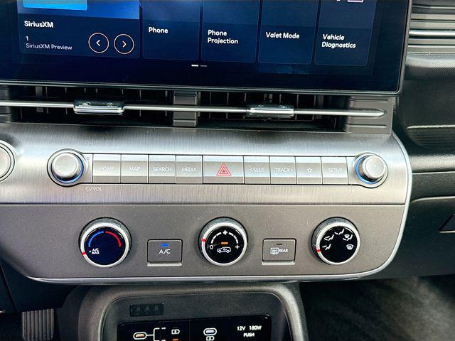 2025 Hyundai Kona SE