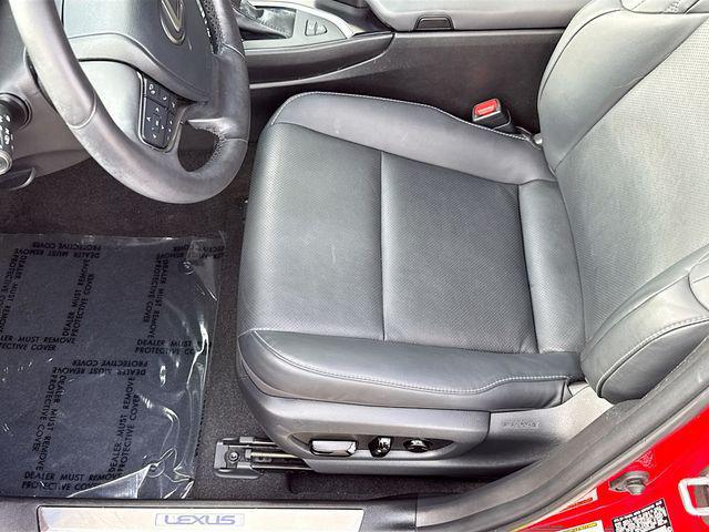 2024 Lexus UX 250h Premium