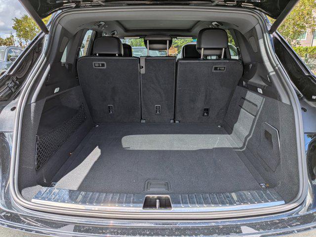 2023 Porsche Cayenne Base