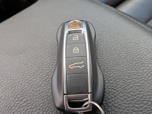 2023 Porsche Cayenne Base