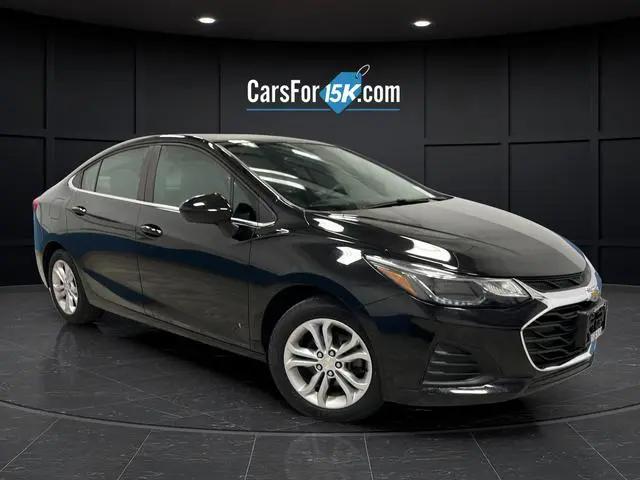 2019 Chevrolet Cruze LT for sale in Plymouth, WI