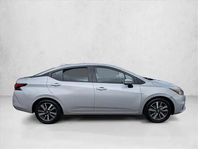 2021 Nissan Versa SV Xtronic CVT
