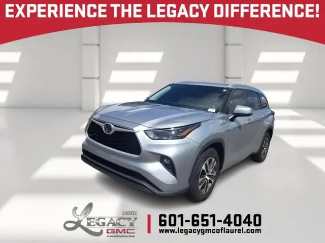 2022 Toyota Highlander XLE for sale in Laurel, MS