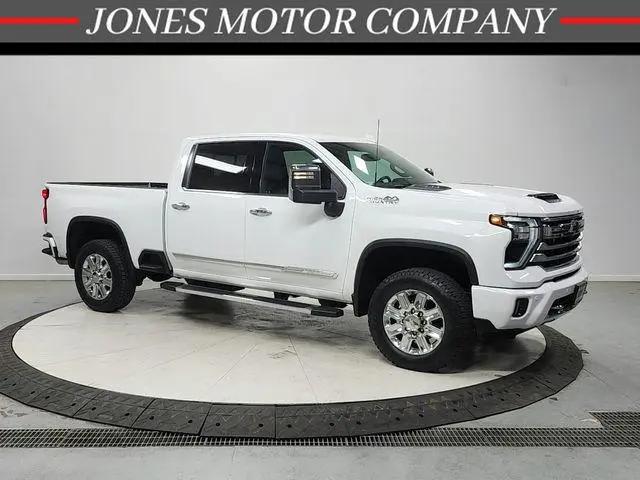 2024 Chevrolet Silverado 2500HD 4WD Crew Cab Standard Bed High Country for sale in Savannah, TN