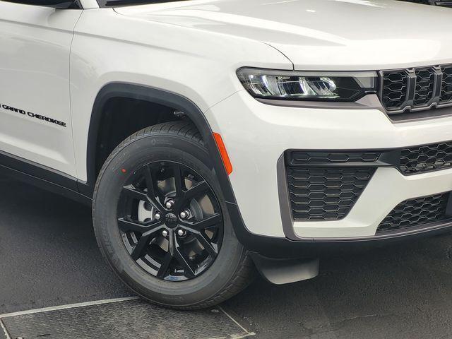 2026 Jeep Grand Cherokee GRAND CHEROKEE LAREDO ALTITUDE 4X4 2026 Jeep Grand Cherokee GRAND CHEROKEE LAREDO ALTITUDE 4X4