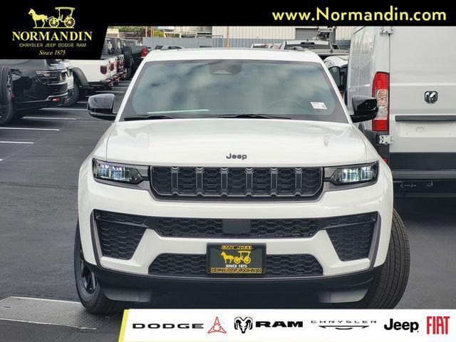 2026 Jeep Grand Cherokee GRAND CHEROKEE LAREDO ALTITUDE 4X4 2026 Jeep Grand Cherokee GRAND CHEROKEE LAREDO ALTITUDE 4X4