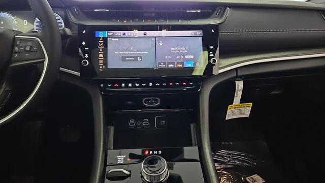 2026 Jeep Grand Cherokee Altitude 4x4