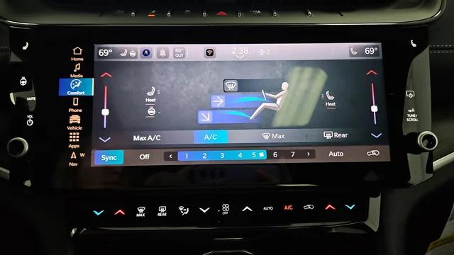 2026 Jeep Grand Cherokee Altitude 4x4