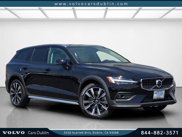 2026 Volvo V60 Cross Country Ultra, B5 AWD Gas mild hybrid for sale in Dublin, CA