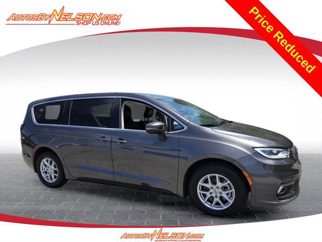 2023 Chrysler Pacifica Touring L for sale in Stanleytown, VA