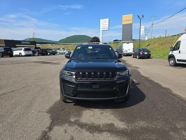 2026 Jeep Grand Cherokee GRAND CHEROKEE LAREDO ALTITUDE 4X4 2026 Jeep Grand Cherokee GRAND CHEROKEE LAREDO ALTITUDE 4X4