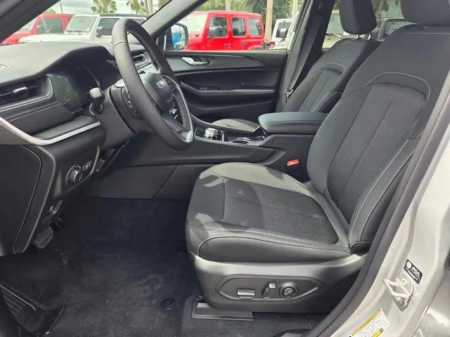 2026 Jeep Grand Cherokee GRAND CHEROKEE LAREDO 4X2