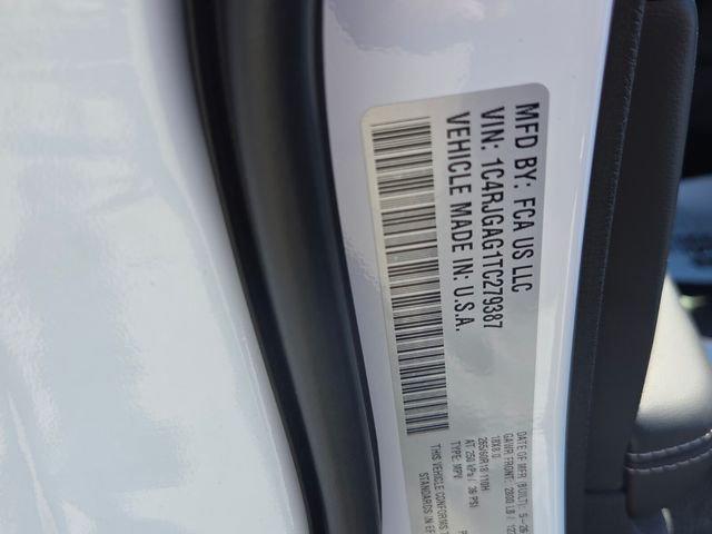 2026 Jeep Grand Cherokee Laredo 4x2