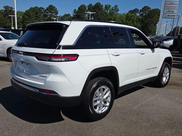 2026 Jeep Grand Cherokee Laredo 4x2