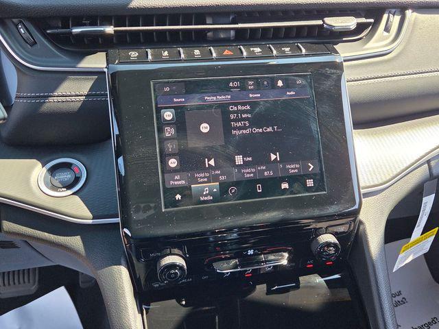 2026 Jeep Grand Cherokee Laredo 4x2