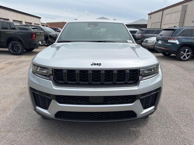 2026 Jeep Grand Cherokee GRAND CHEROKEE LAREDO ALTITUDE 4X2