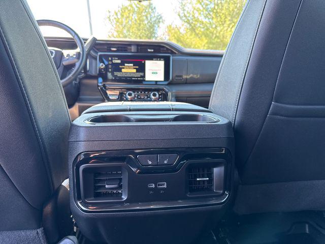 2024 GMC Sierra 2500HD 4WD Crew Cab Standard Bed AT4