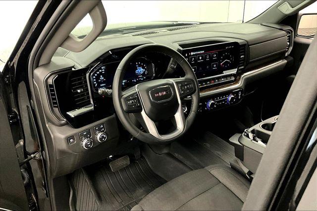 2025 GMC Sierra 1500 4WD Crew Cab Standard Box SLE