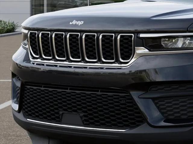 2026 Jeep Grand Cherokee Altitude 4x2