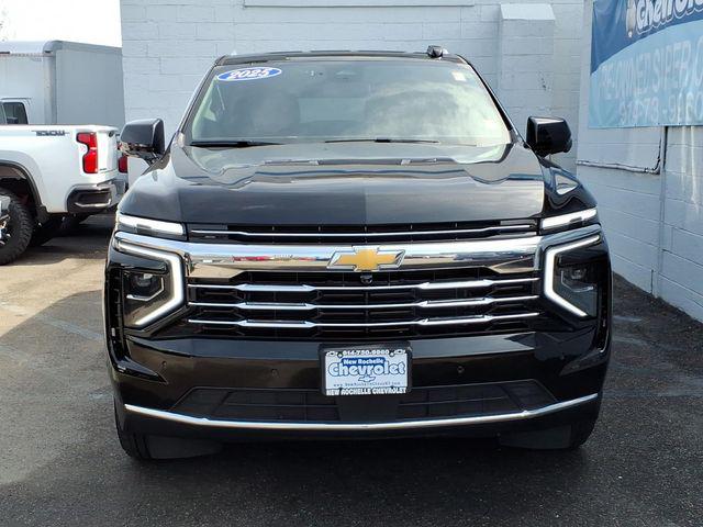 2025 Chevrolet Suburban 4WD LT