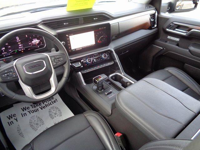 2024 GMC Sierra 1500 4WD Crew Cab Short Box Denali