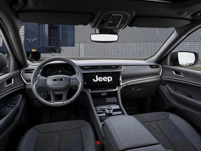 2026 Jeep Grand Cherokee Altitude 4x2