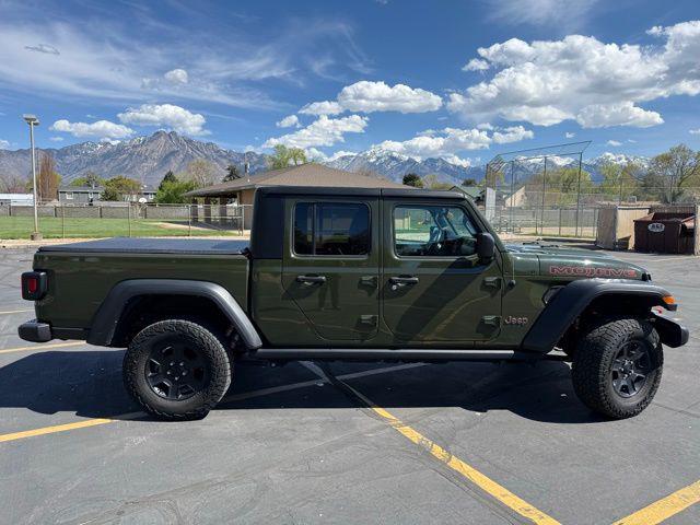 2022 Jeep Gladiator Sport