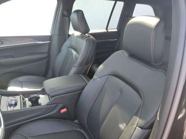 2026 Jeep Grand Cherokee 85th Anniversary Edition
