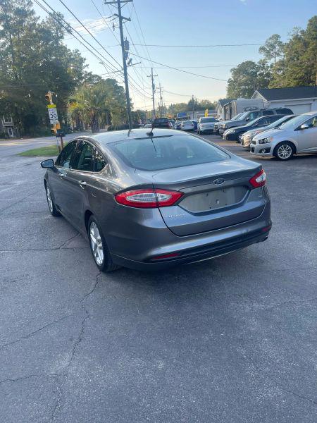 2013 Ford Fusion SE