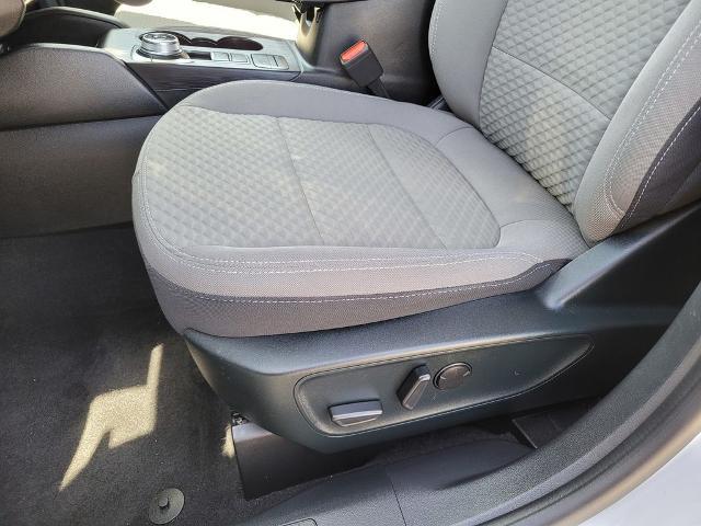 2022 Ford Escape SE Hybrid